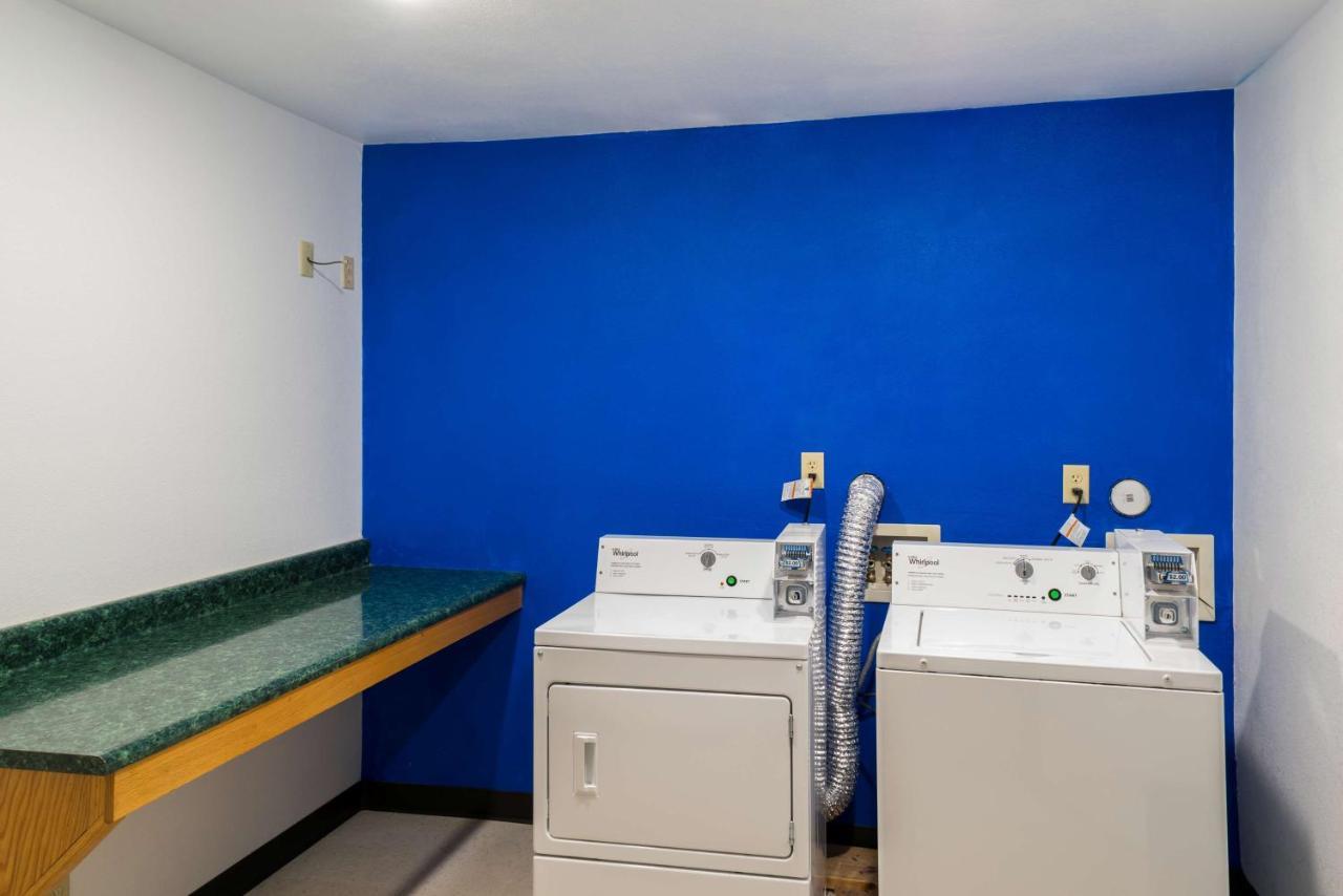Motel 6-Richmond, In 外观 照片